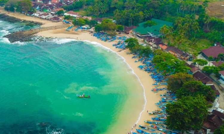 Wisata Pantai Jawa Barat - pantai ranca buaya